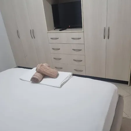 Eleni House Sarandë